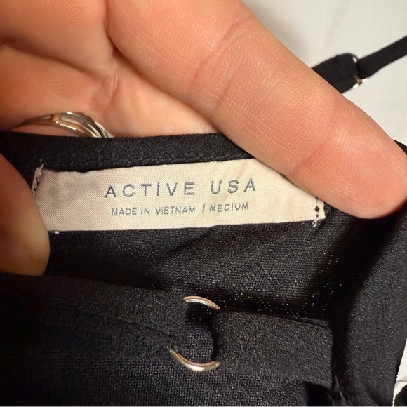 Active USA Black Jumpsuit with Wrap V-Neck and Tie Waist - Picture 4 of 4